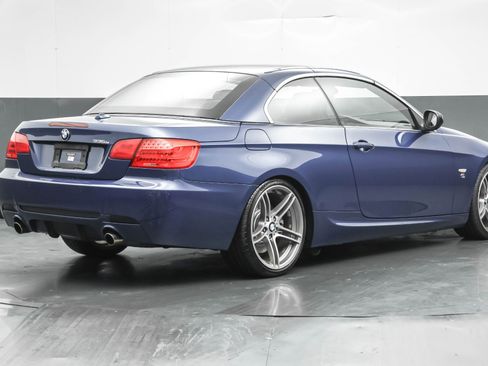 Used 2012 BMW 335is Convertible image 38