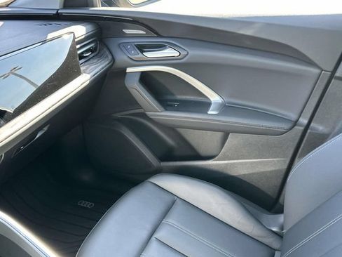 Used 2025 Audi Q5 Premium Plus w/ Premium Plus AWD/4WD image 39