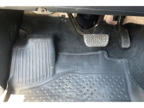 Used 2018 Toyota Tacoma SR5 RWD image 39