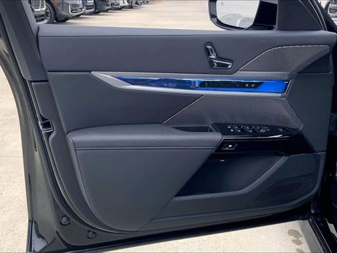 Used 2026 BMW 750e xDrive 750e xDrive w/ Executive Package image 10