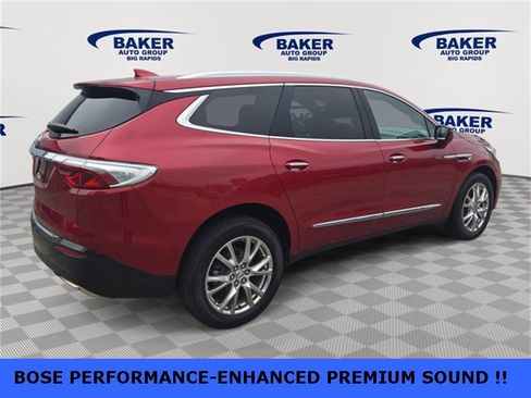 Used 2023 Buick Enclave Essence image 4