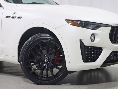 Used 2022 Maserati Levante GT image 5