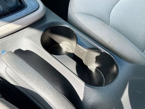 Used 2020 Hyundai Elantra SEL image 21