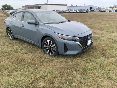 New 2025 Nissan Sentra SV w/ SV Premium Package image 3