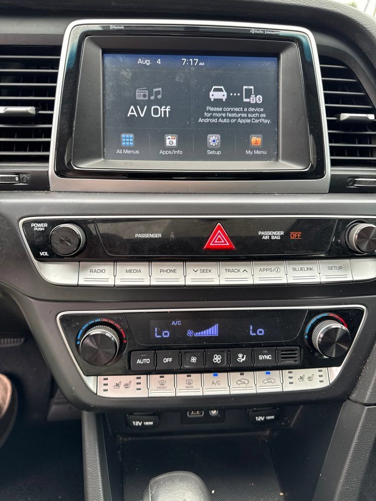 Used 2018 Hyundai Sonata Limited w/ Cargo Package FWD image 14