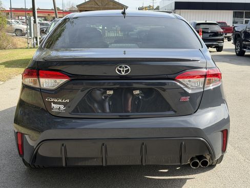Used 2025 Toyota Corolla SE image 9