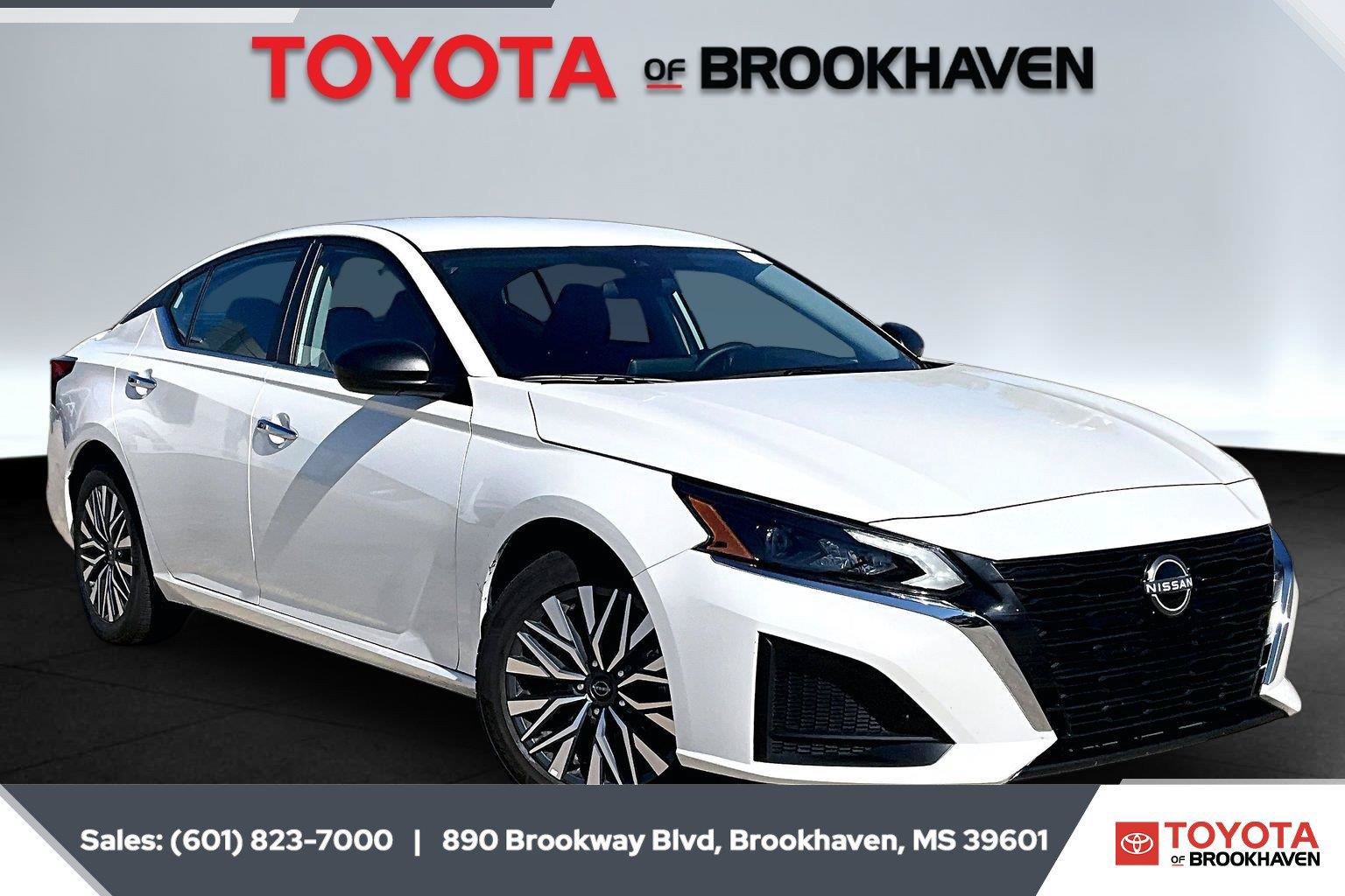 Used 2025 Nissan Altima 2.5 SV FWD image 1