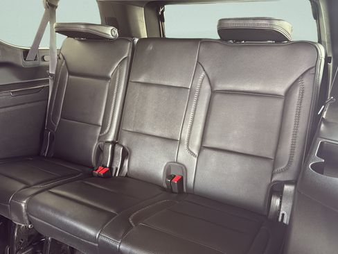Used 2022 GMC Yukon XL Denali RWD image 25
