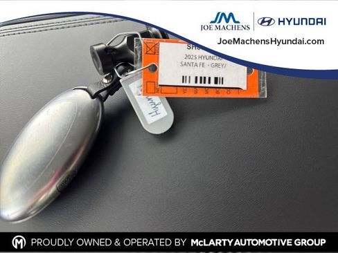 Used 2025 Hyundai Santa Fe SEL image 32