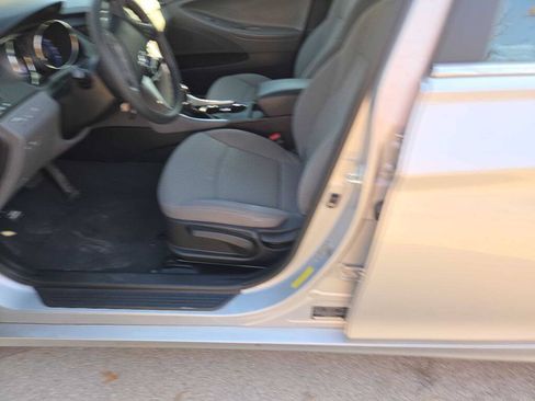 Used 2011 Hyundai Sonata GLS FWD image 17
