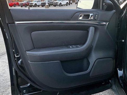 Used 2009 Lincoln MKS image 20