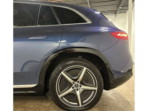 Used 2023 Mercedes-Benz EQS 580 4MATIC SUV image 11