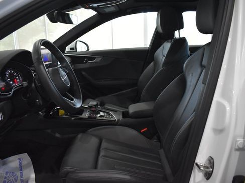 Used 2023 Audi A4 2.0T Premium w/ Convenience Package AWD/4WD image 10