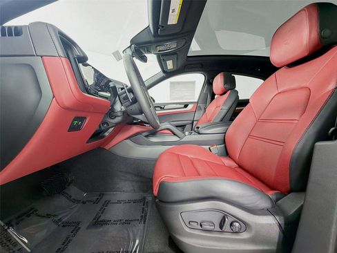 New 2026 Porsche Cayenne Coupe image 5