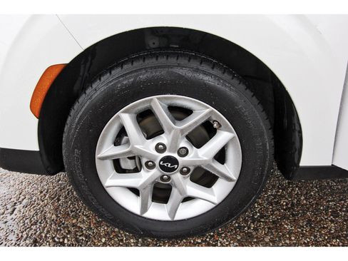 Certified 2023 Kia Soul LX w/ Option Group 015 FWD image 31