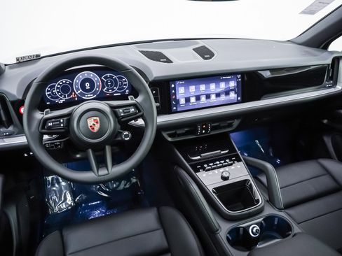 New 2026 Porsche Cayenne image 19