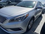 Used 2016 Hyundai Sonata SE image 2