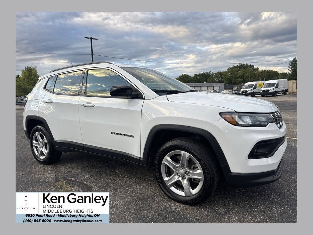 Used 2023 Jeep Compass Latitude AWD/4WD image 1