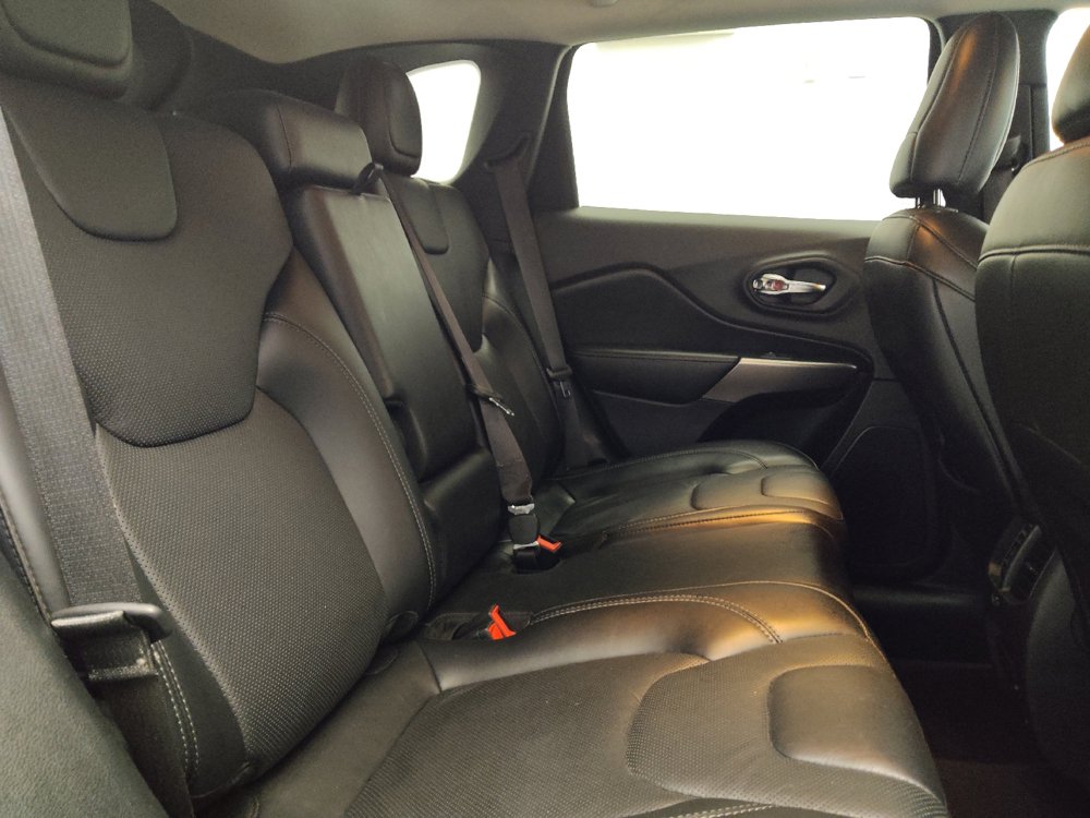 Used 2020 Jeep Cherokee Limited AWD/4WD image 19