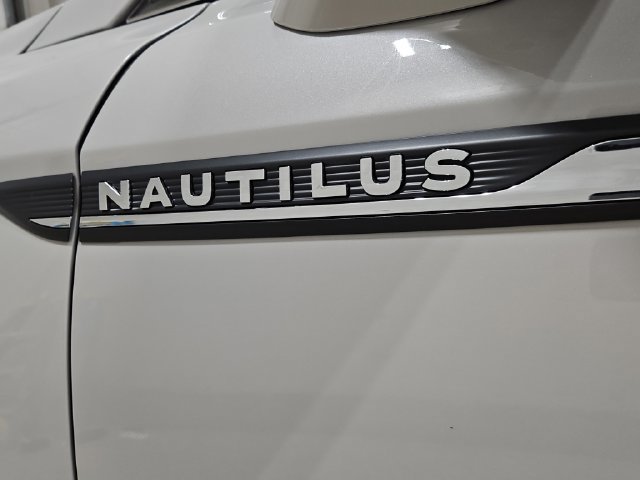 Used 2023 Lincoln Nautilus Reserve w/ Equipment Group 201A AWD/4WD image 43