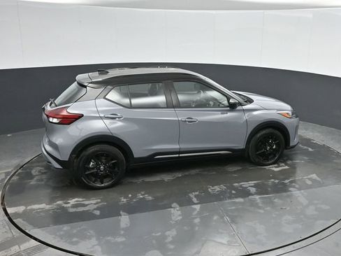 Used 2023 Nissan Kicks SR w/ SR Premium Package image 41