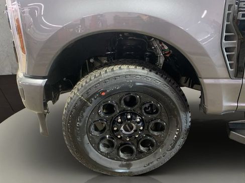 New 2026 Ford F250 Lariat w/ Black Appearance Package AWD/4WD image 9