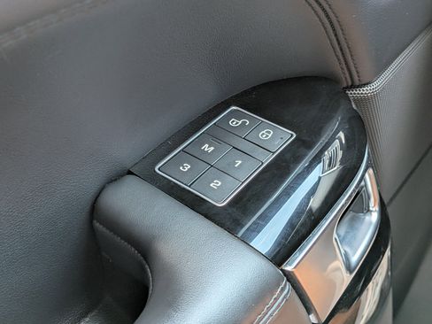 Used 2017 Land Rover Range Rover Supercharged AWD/4WD image 25