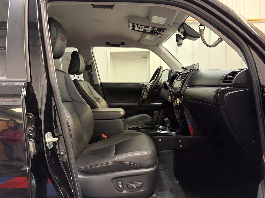 Used 2023 Toyota 4Runner TRD Off-Road Premium w/ Off Road Premium Plus Package AWD/4WD image 17