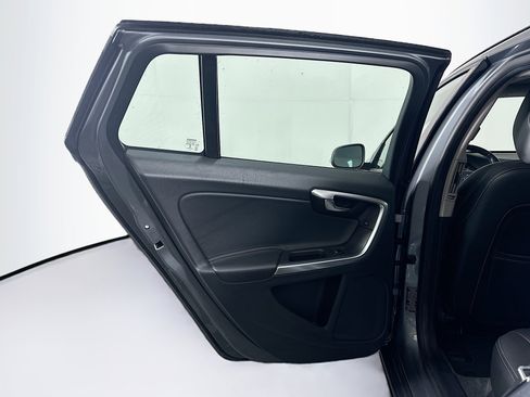 Used 2018 Volvo V60 T5 Dynamic AWD/4WD image 26