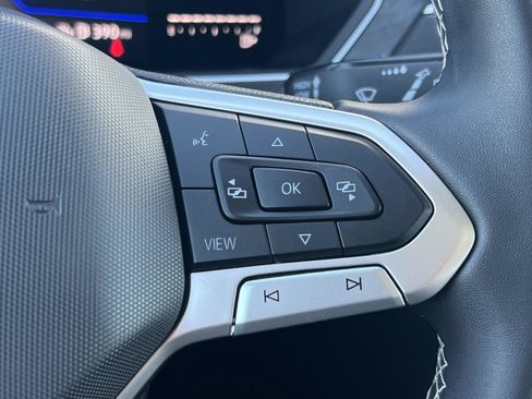 Certified 2022 Volkswagen Tiguan SE image 10