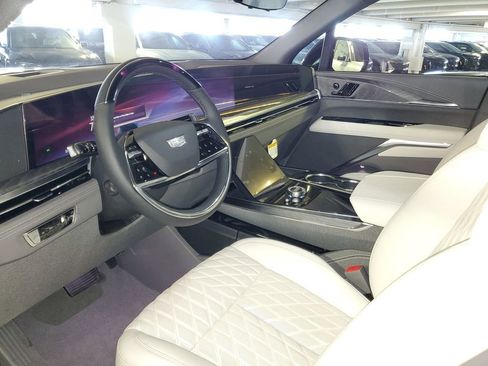 New 2026 Cadillac Escalade IQL Luxury image 16