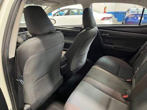 Used 2017 Toyota Corolla LE w/ Carpet Mat Package (TMS) FWD image 18