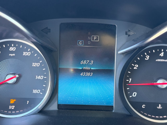 Used 2021 Mercedes-Benz GLC 300 w/ Premium Package image 16
