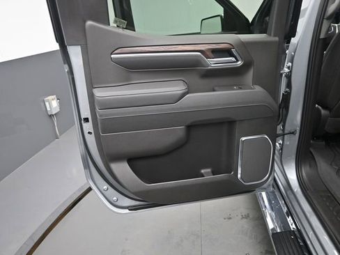 New 2026 GMC Sierra 1500 SLT w/ SLT Premium Plus Package image 14