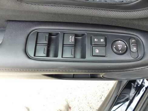 Used 2021 Honda HR-V LX image 20