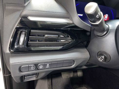 Used 2024 Acura MDX SH-AWD image 24
