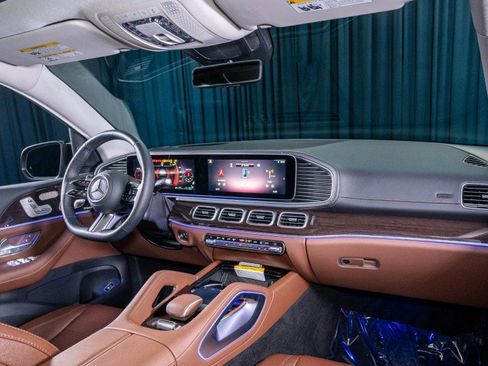 New 2025 Mercedes-Benz GLS 450 4MATIC image 4