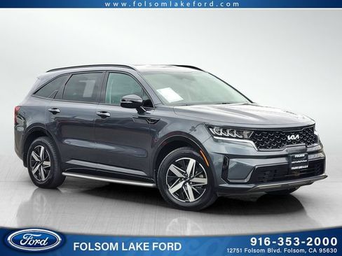 Used 2022 Kia Sorento S FWD image 1