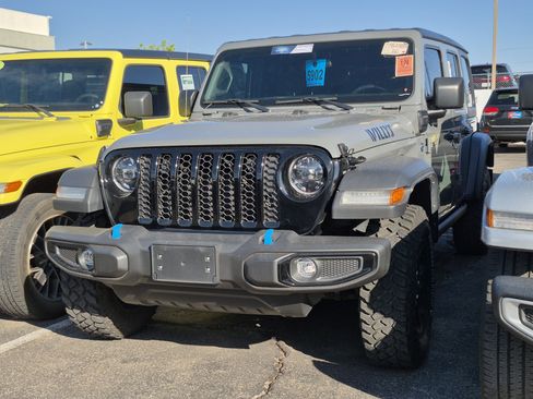 Used 2023 Jeep Wrangler Unlimited w/ Cold Weather Group AWD/4WD image 1