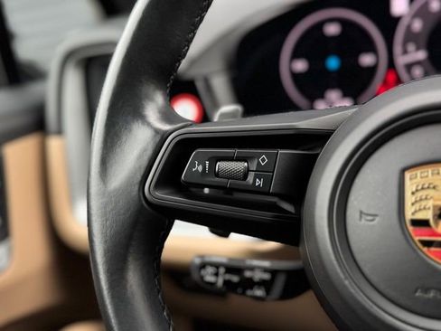 Certified 2024 Porsche Cayenne S AWD/4WD image 22