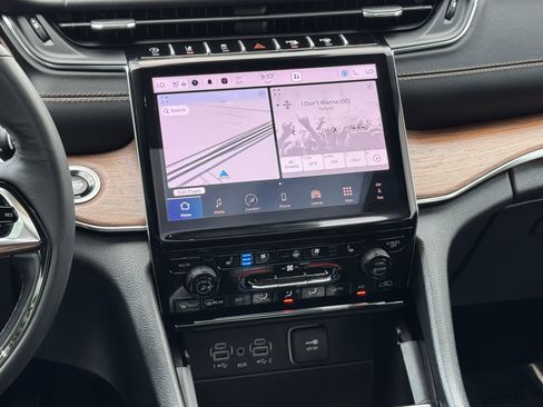 Used 2024 Jeep Grand Cherokee L Summit w/ High Altitude Package image 17