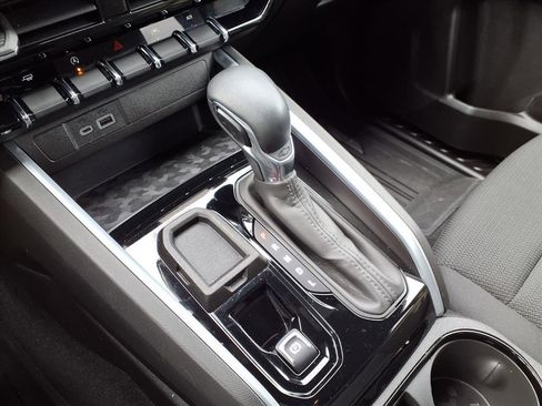 Used 2023 Chevrolet Colorado LT w/ LT Convenience Package image 7