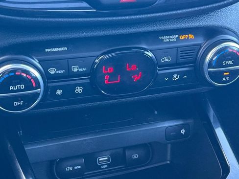 Used 2021 Kia Soul Turbo FWD image 18