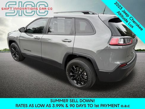 Used 2023 Jeep Cherokee Altitude Lux AWD/4WD image 4