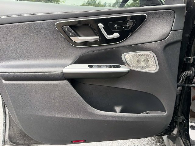 Used 2023 Mercedes-Benz GLC 300 4MATIC image 17