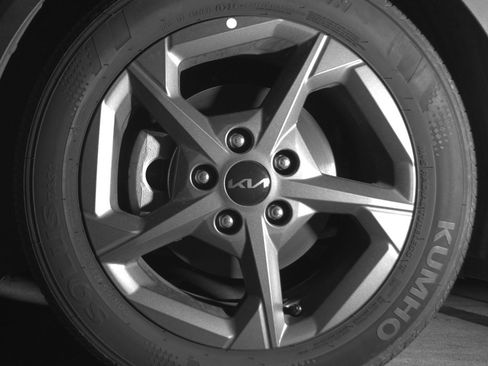 Used 2025 Kia K4 FWD image 9