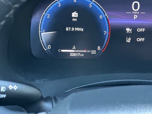 Used 2023 Toyota Highlander Platinum image 28