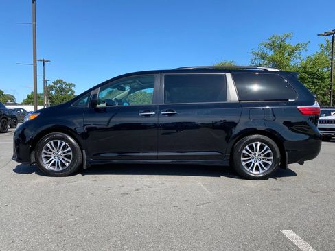 Used 2019 Toyota Sienna XLE FWD image 4