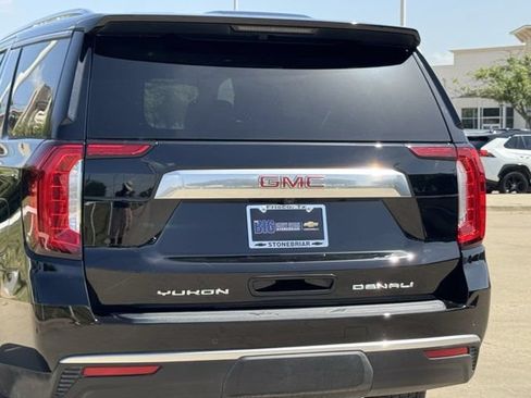 Used 2022 GMC Yukon Denali RWD image 8