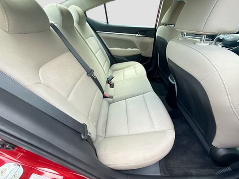 Used 2020 Hyundai Elantra SEL FWD image 22